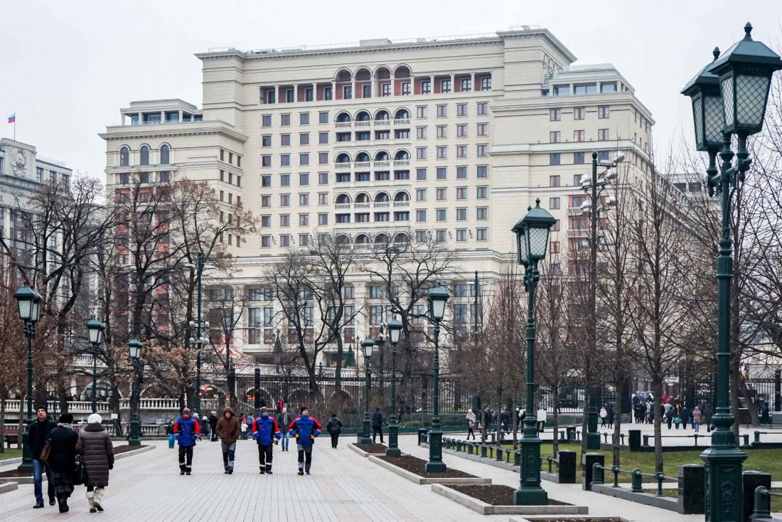 La façade originelle de l'Hotel Moskva, y compris son asymétrie, a été reconstruite à l'identique © YONDER.fr