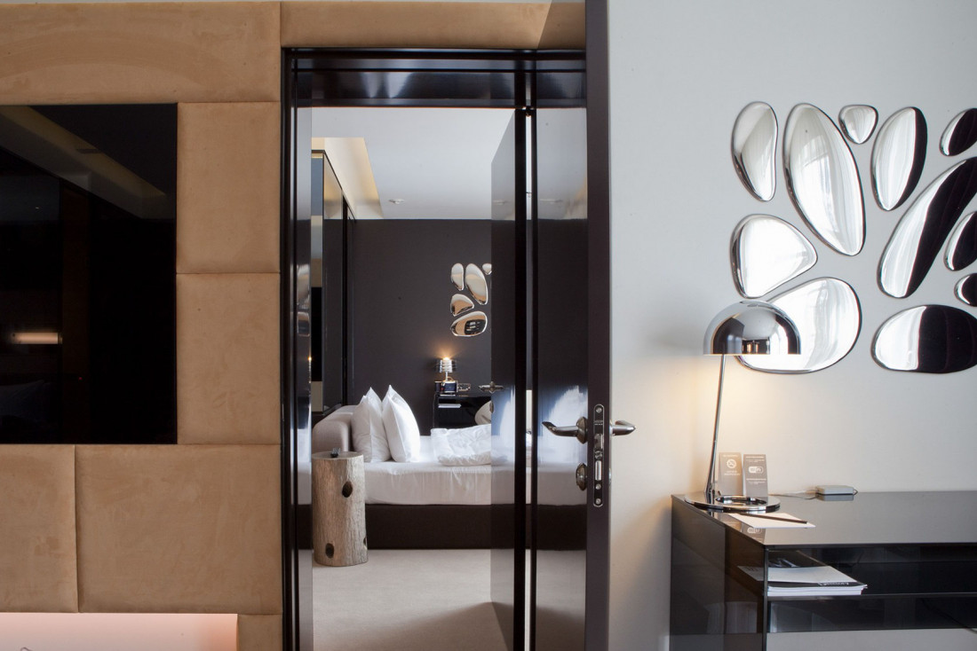 Pour les clients les plus exigeants, l'hôtel dispose de deux suites avec salon séparé © 11 Mirrors