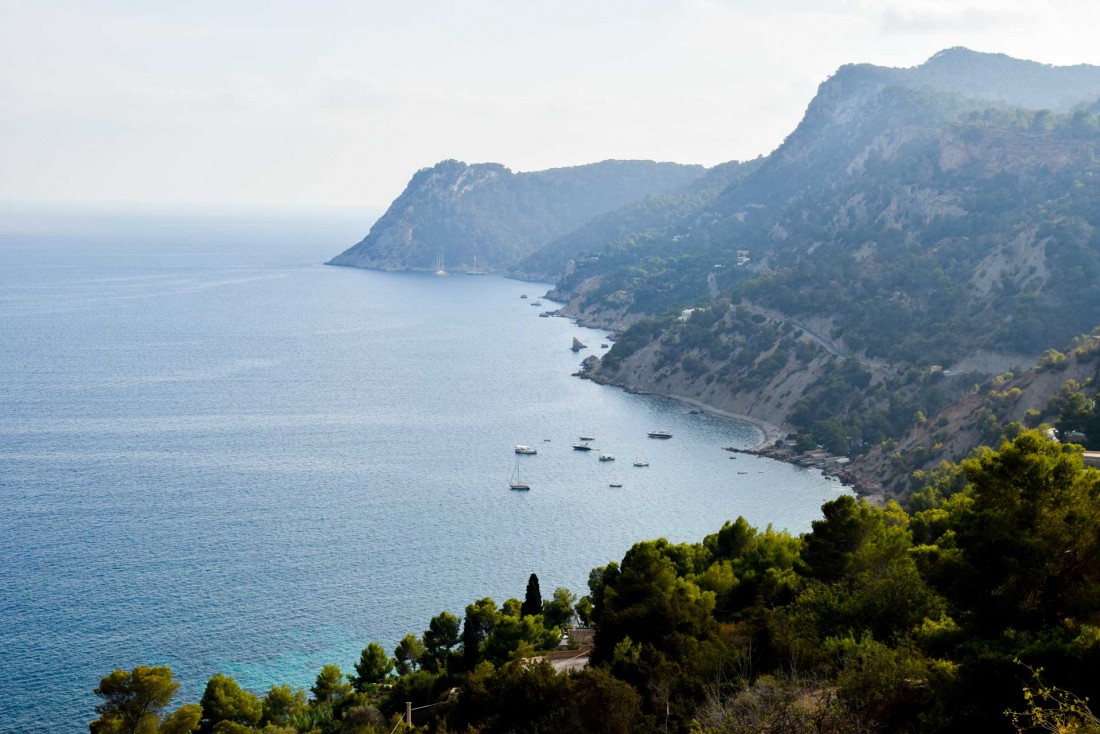 La côte sud de l’île dans la région d’Es Cubbels | © YONDER.fr