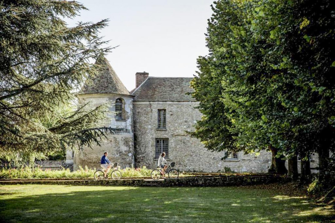 Les activités innombrables des Maisons de campagne, Château de Villiers le Mahieu © Karel Balas