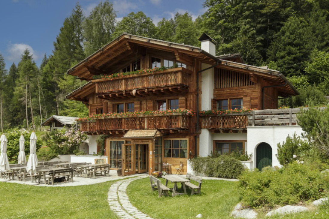 Chalets privés des Dolomites : l’art de vivre en altitude, loin des hôtels