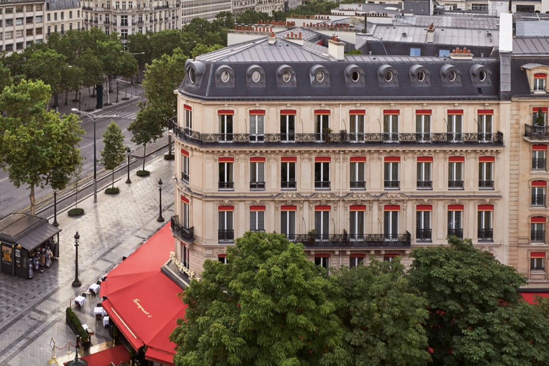 Au Fouquet’s, des suites familiales à Paris pensées pour les séjours avec enfants