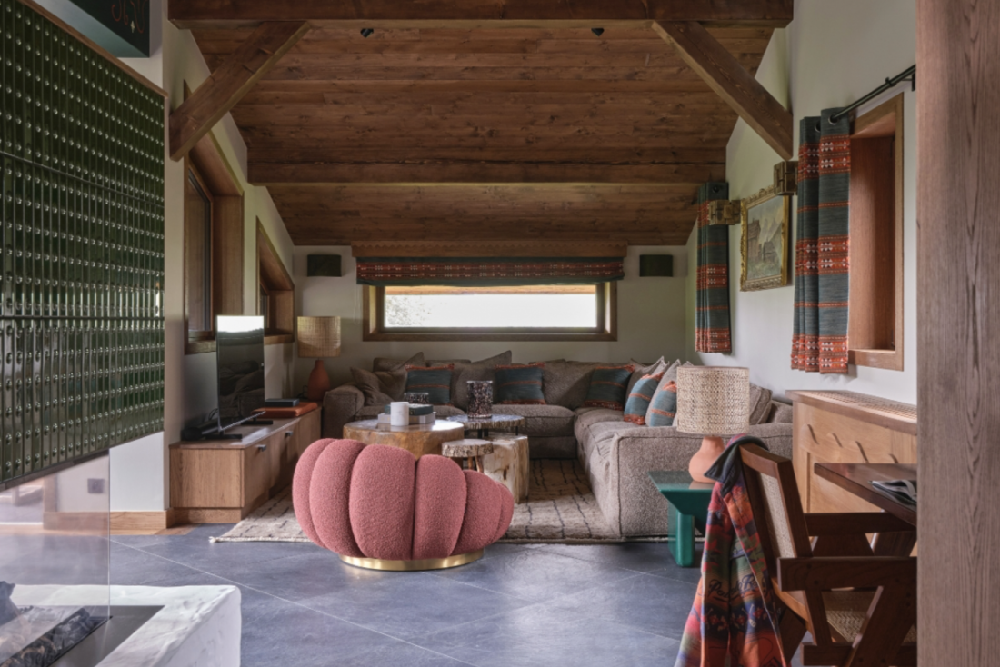 Le salon du Chalet Molitor, une villa à louer en France © Les Chalets des fermes
