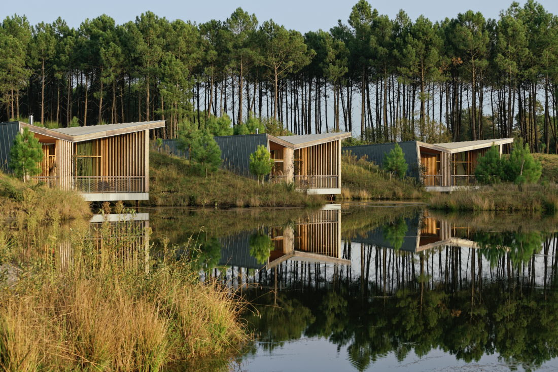 Les Échasses Golf & Surf Eco Lodge, un des plus beaux hôtels spa d'Hossegor et alentours © Les Échasses Golf & Surf Eco Lodge