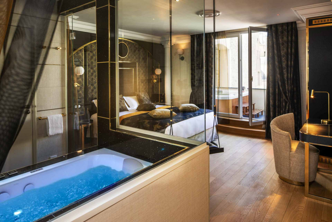 Paris j'Adore Hôtel - chambre bain de Minuit © Christophe Bielsa