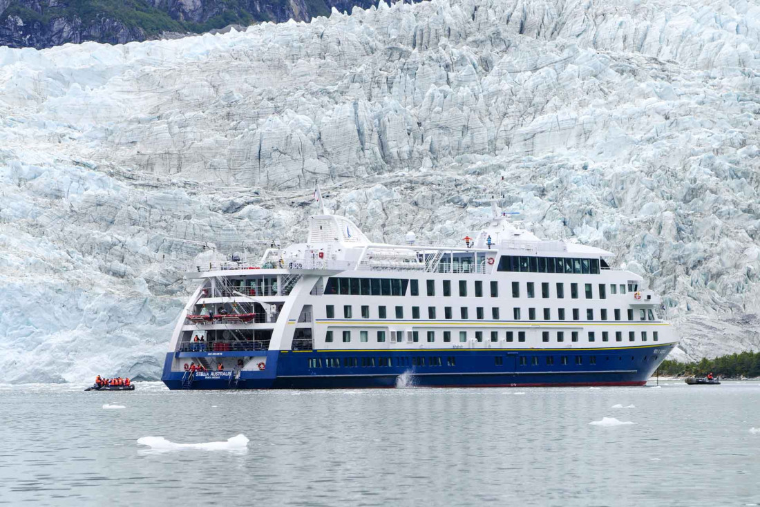 Bateau Australis © Sébastian Larrain