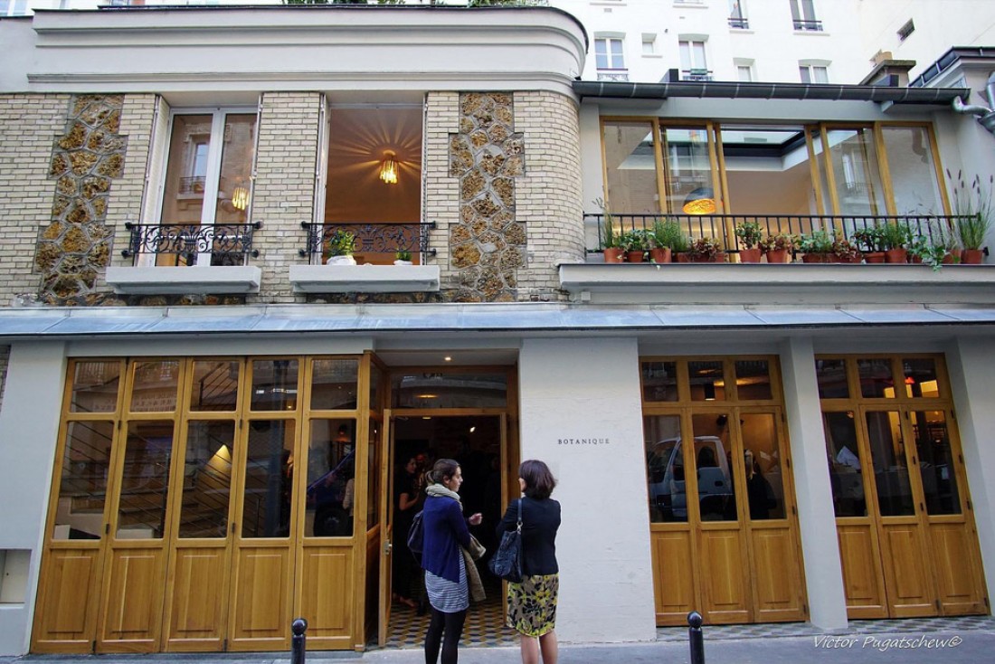 La façade du restaurant, rue de la Folie-Méricourt dans le 11ème arrondissement de Paris © Botanique Restaurant