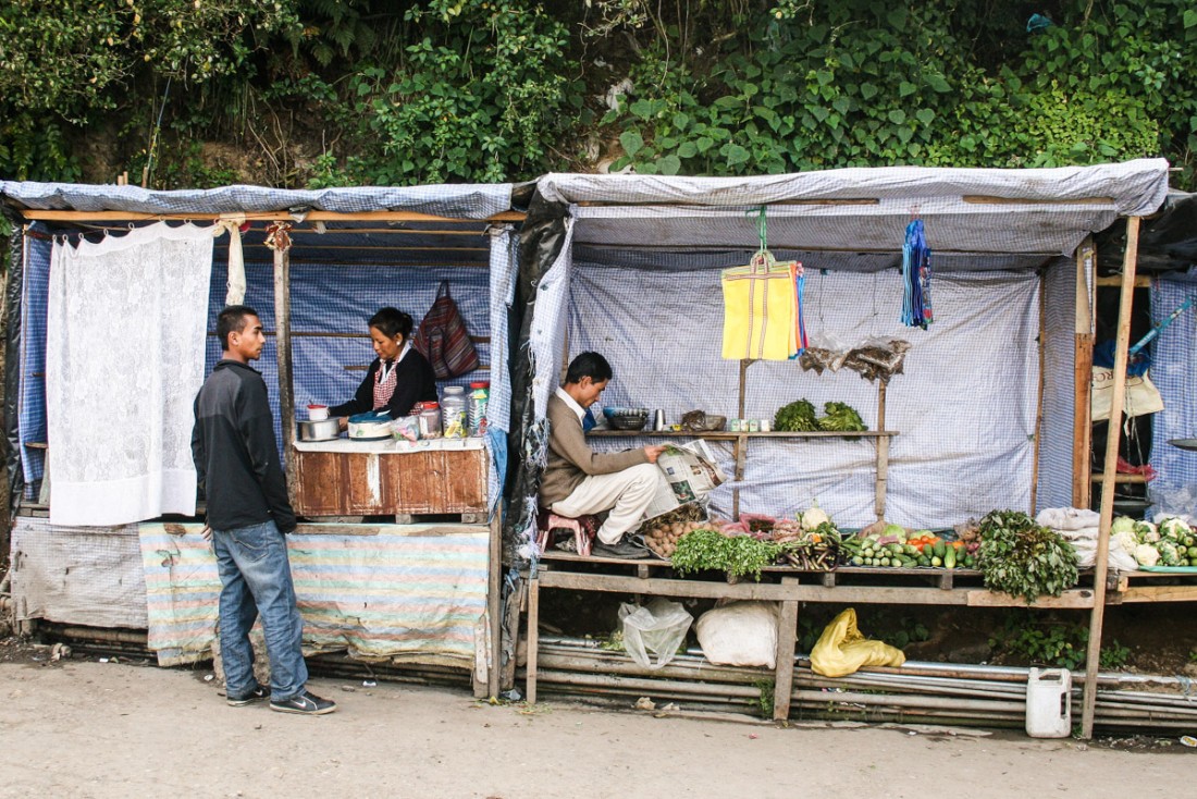 Petites échoppes dans le centre-ville de Darjeeling