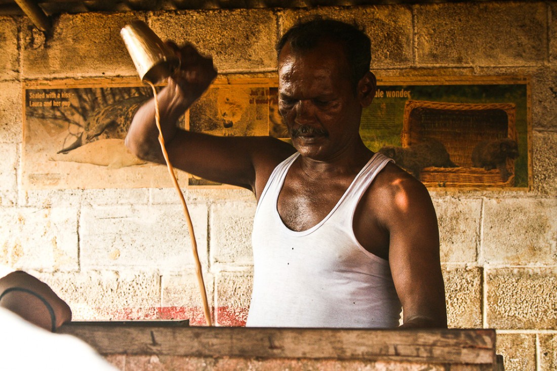Marchand de café sur une route du Tamil Nadu | © Marion Brun