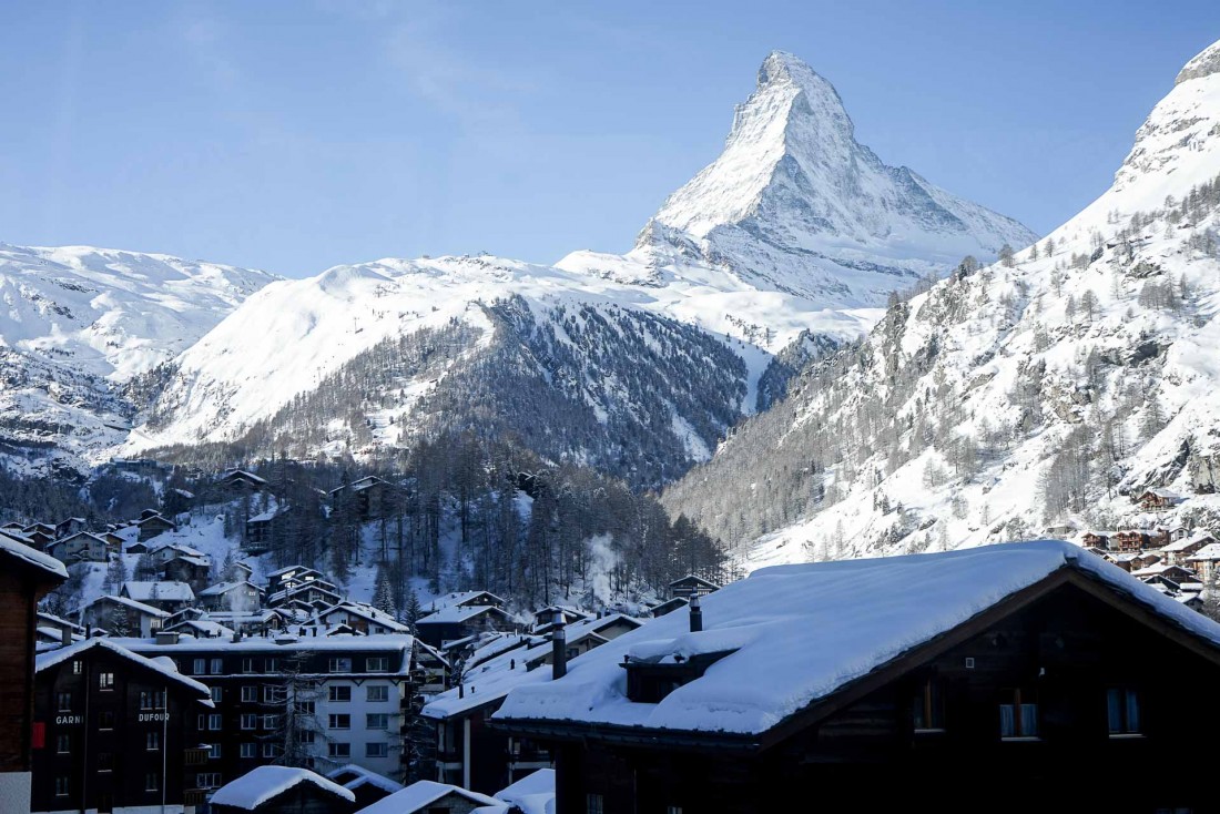 Vue sur le Mont Cervin depuis une Junior Suite du Schweizerhof Zermatt © YONDER.fr