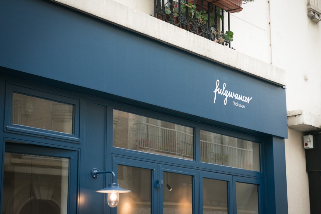 La façade extérieure du restaurant reflète l'esprit de simplicité du restaurant © Fulgurances
