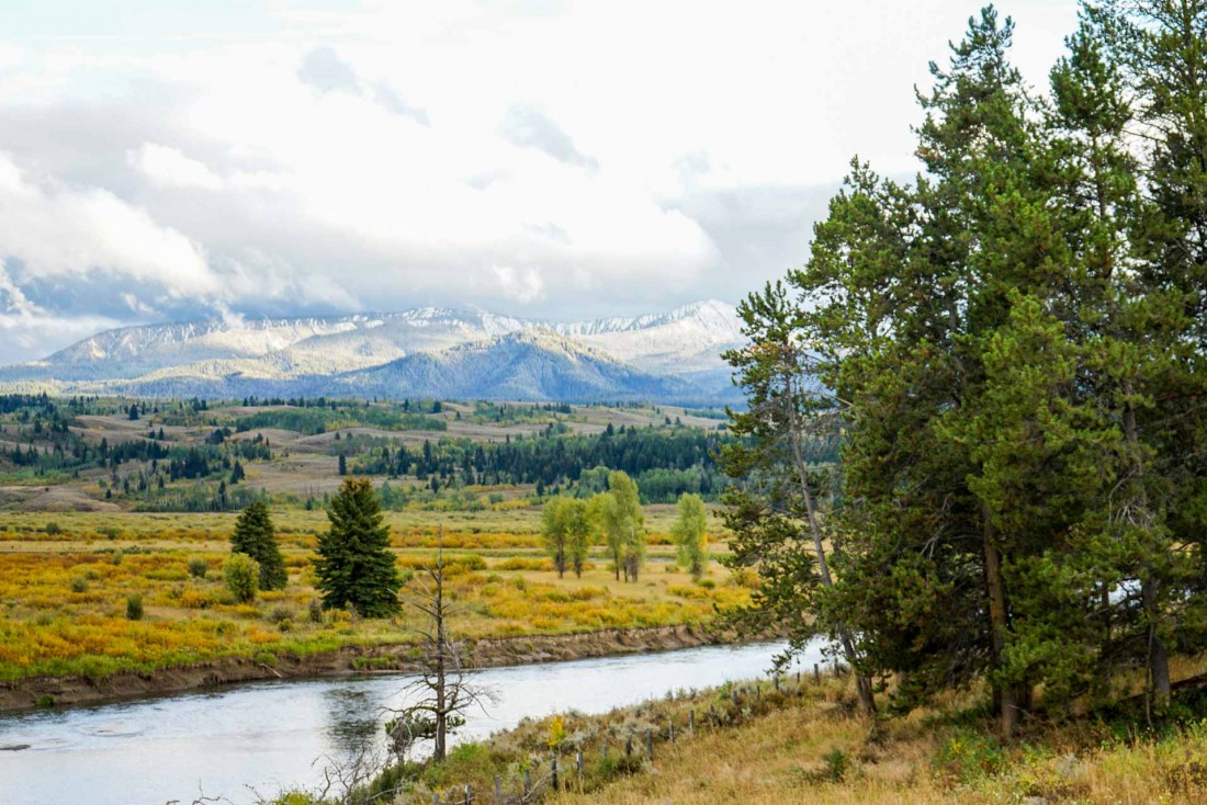 L'arrivée dans la Teton National Forest, après avoir dépassé la ville de Dubois, offre des paysages spectaculaires.