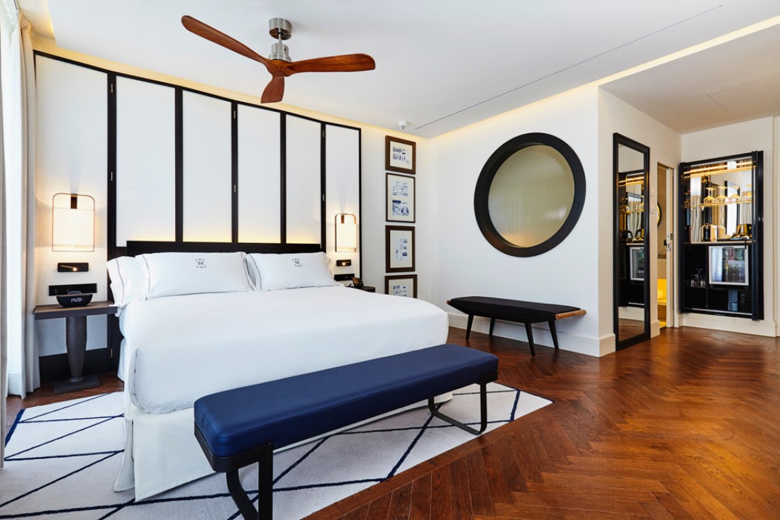 Dans les chambres (ici une chambre de catégorie Premier), un décor résidentiel chic et beaucoup d'espace © Gran Hotel Montesol