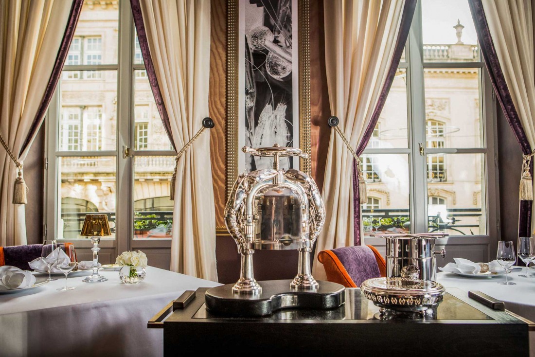 Le fleuron gastronomique du Grand Hôtel est évidemment Le Pressoir d'Argent, une table doublement étoilée depuis février 2017 © Julien Faure 