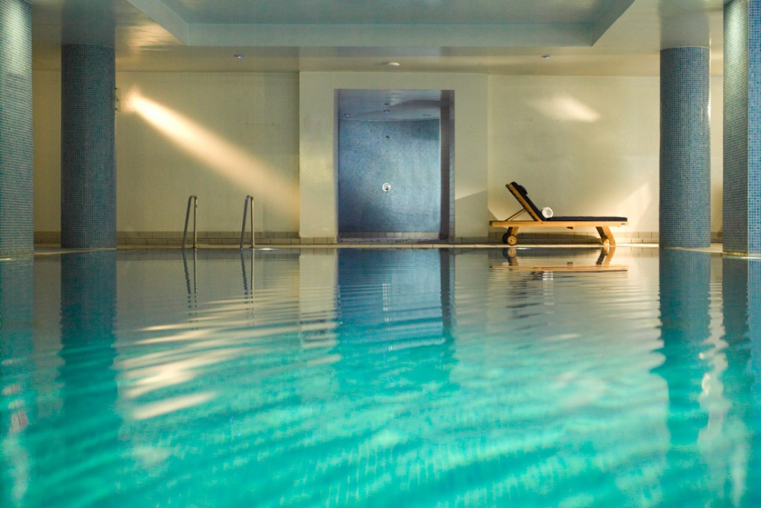 Au sous-sol, une vaste piscine longue de 15 mètres © Rocco Forte Hotel