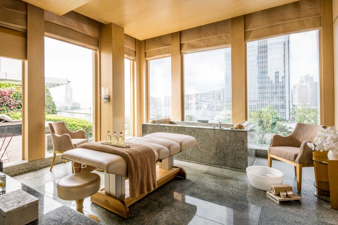 Four Seasons Hong Kong – Cabine avec vue au Spa © Four Seasons