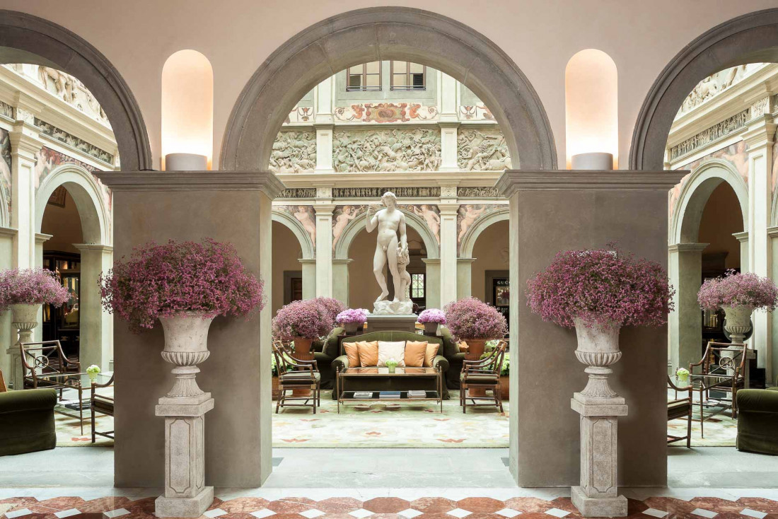 Le lobby du Four Seasons Hotel Florence, l'une des plus belles adresses de la ville © DR