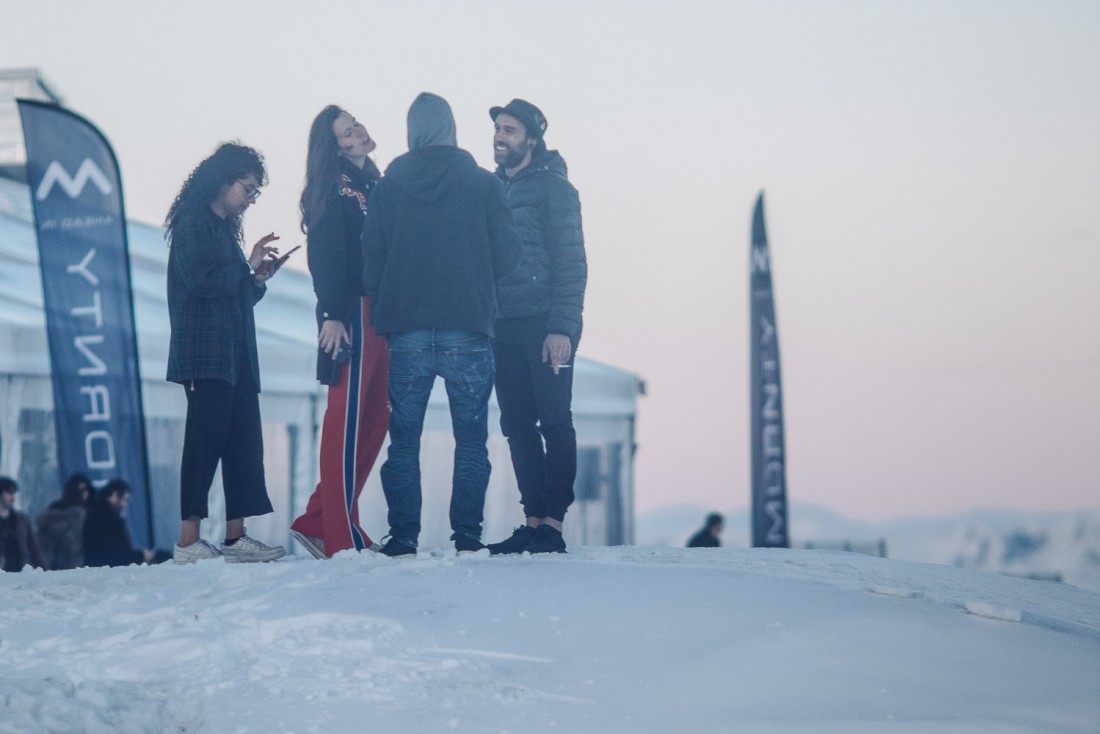 Au sommet des montagnes dominant Crans-Montana, il gèle à l'extérieur de la tente (édition 2018) © David Holderbach