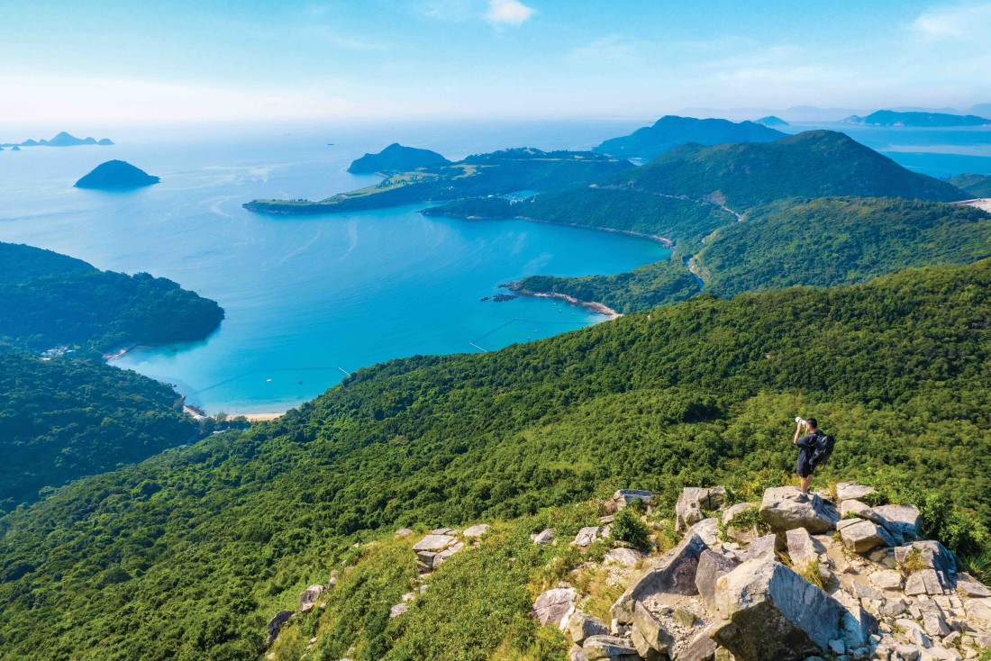 Randonnées, sommets et plage sauvage : le Hong Kong version nature des créateurs de @Travelailleurs