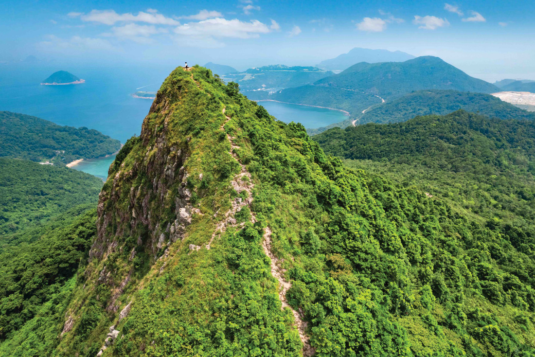 Randonnées, sommets et plage sauvage : le Hong Kong version nature des créateurs de @Travelailleurs