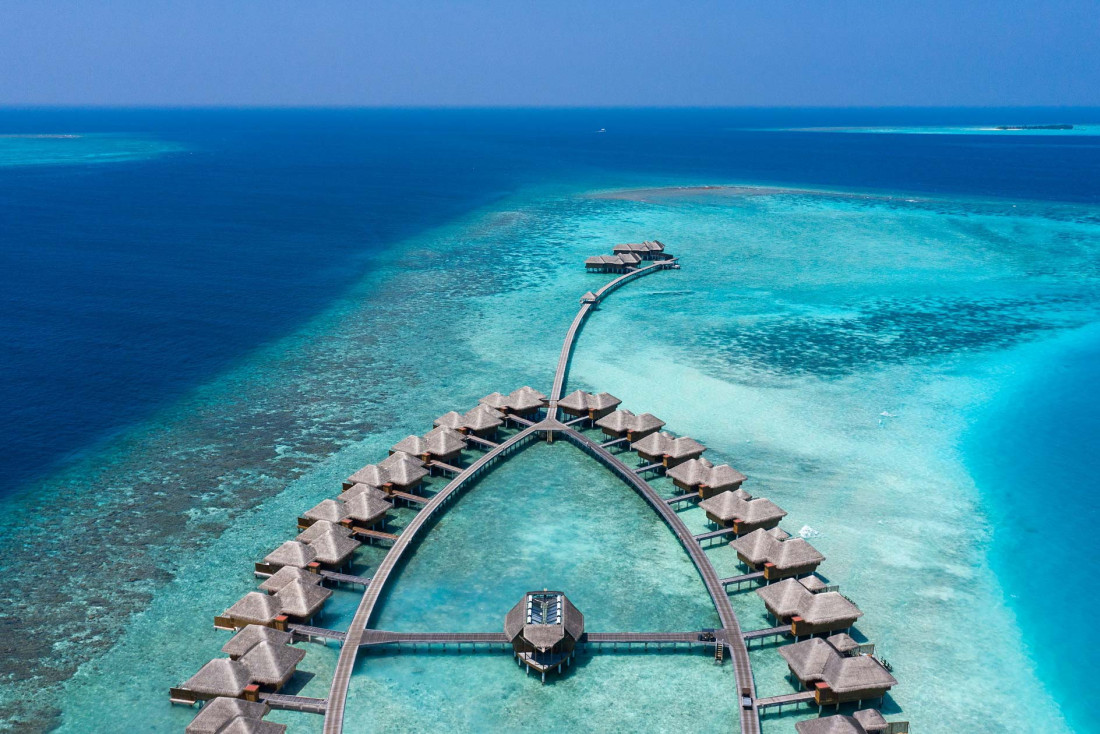 Le Huvafen Fushi, hôtel sur pilotis aux Maldives © Huvafen Fushi
