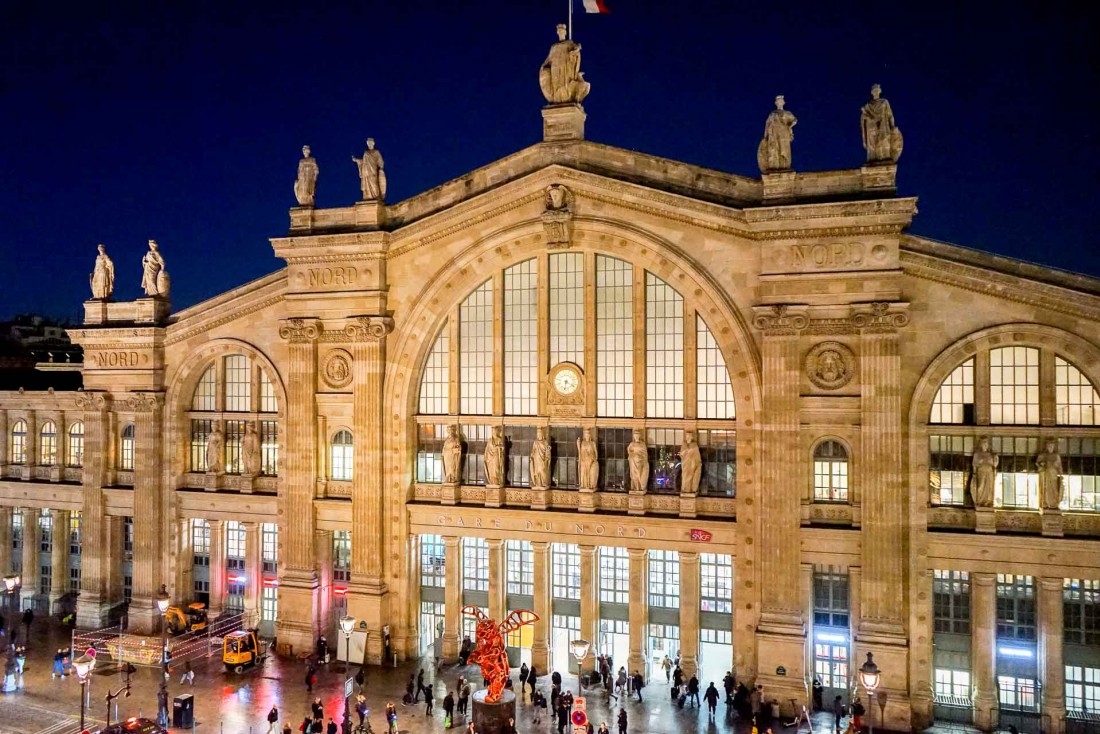 25hours Hotel Terminus Nord : vue sur la Gare du Nord depuis une chambre du 5ème étage © YONDER.fr