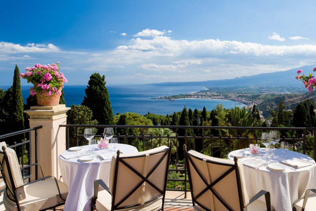 La terrasse de l'hôtel est le lieu privilégié des petit-déjeuners, déjeuner ou apéros chics © Belmond