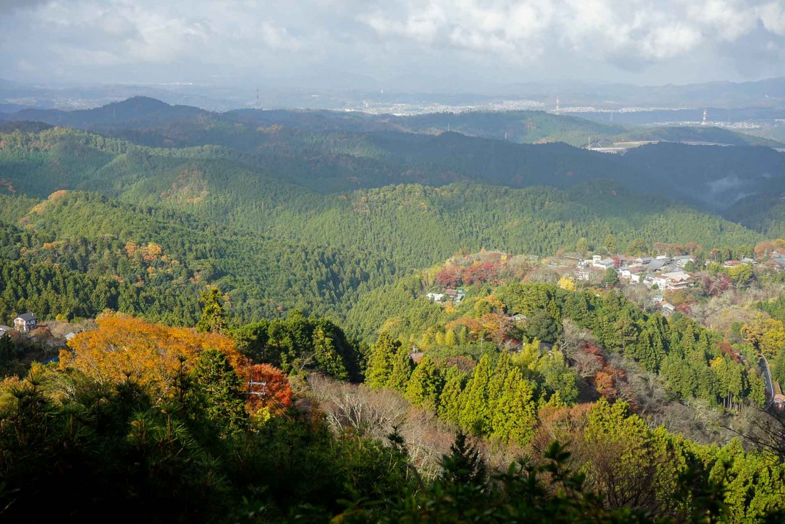 Vue depuis les hauteurs du Mont Yoshino, à une cinquantaine kilomètres au sud de Nara © YONDER.fr