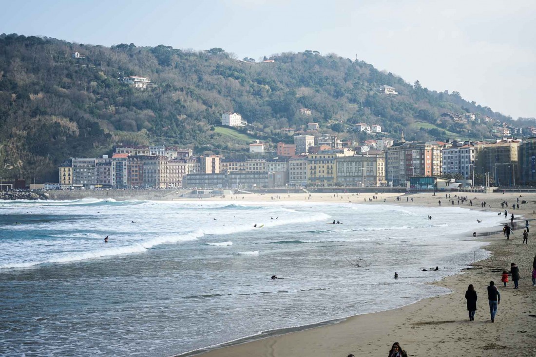 La plage de la Zurriola est la plage des surfeurs © YONDER.fr