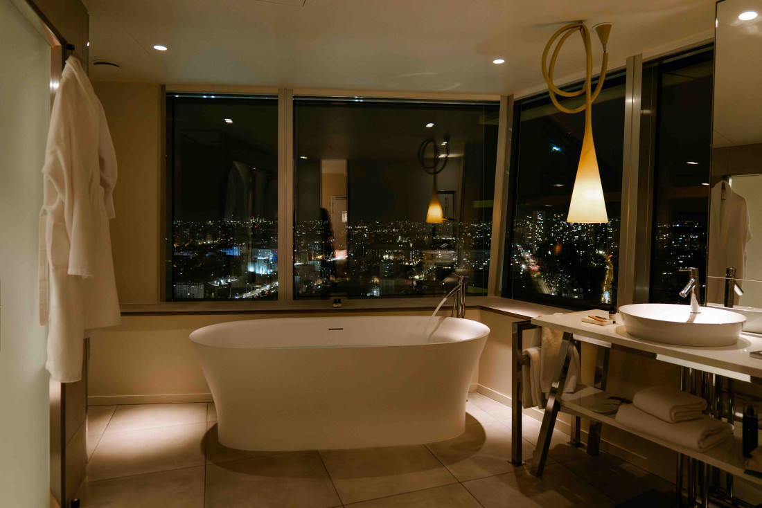 La Suite panoramique avec vue sur la Tour Eiffel dans le TOO Hôtel © TOO Hôtel