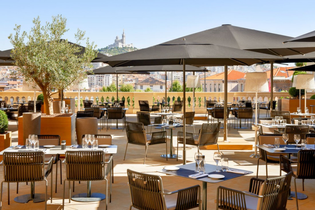 La terrasse de l'hôtel est la plus belle de Marseille © IHG