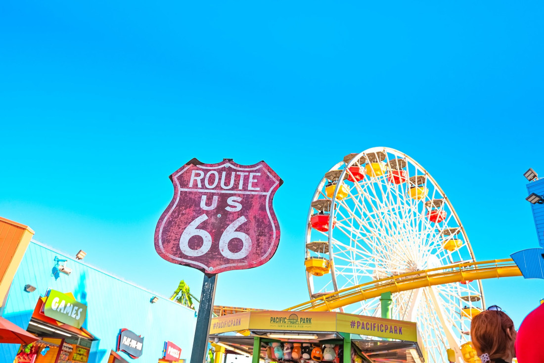 Panneau « Route US 66 » sur la jetée de Santa Monica © DR