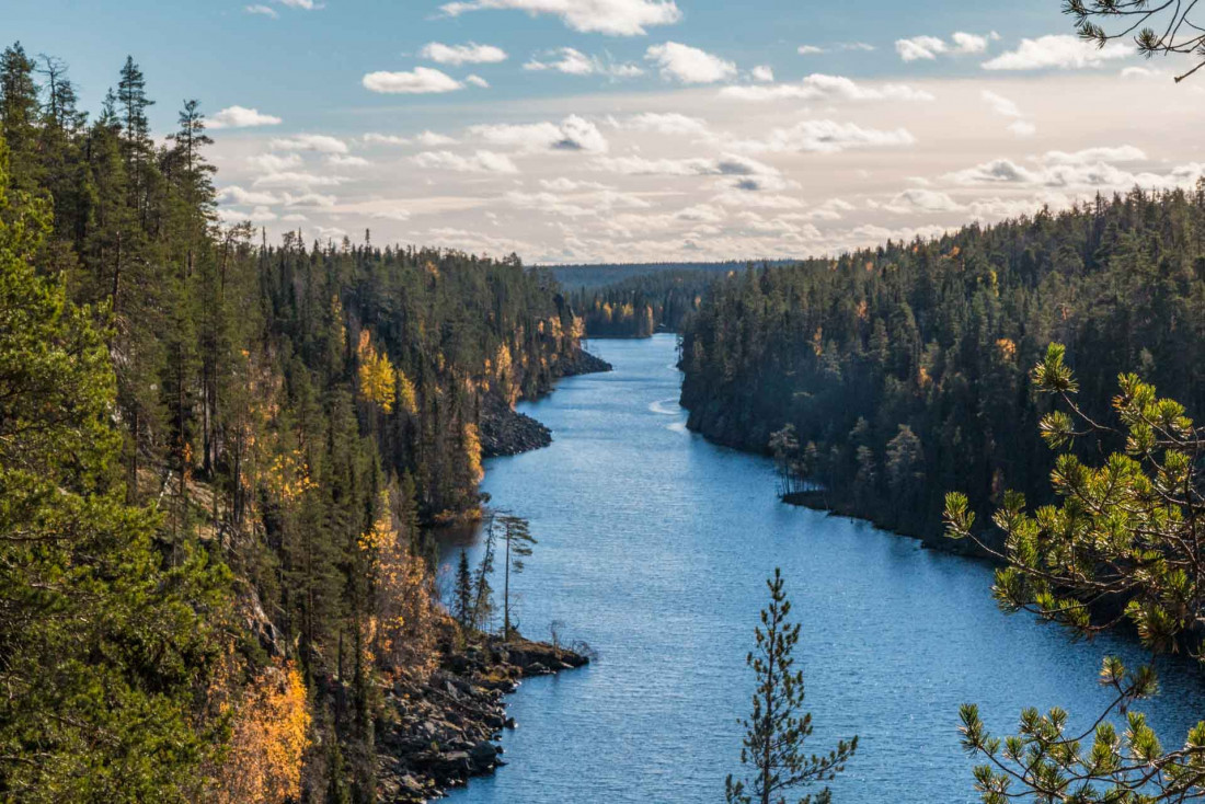 Le lac canyon de Julma-Ölkky abrite des peintures pariétales préhistoriques © AdobeStock_Jenni