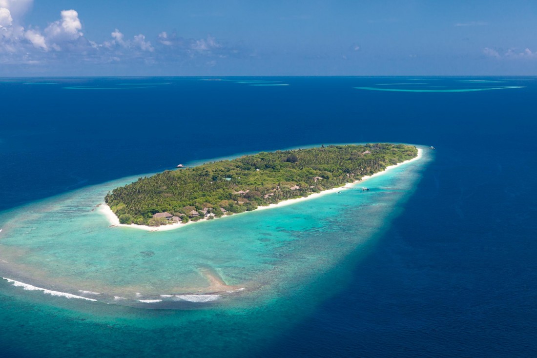 L'île de Kunfunadhoo dans l'Atoll de Baa vue du ciel © Sandro Bruecklmeier