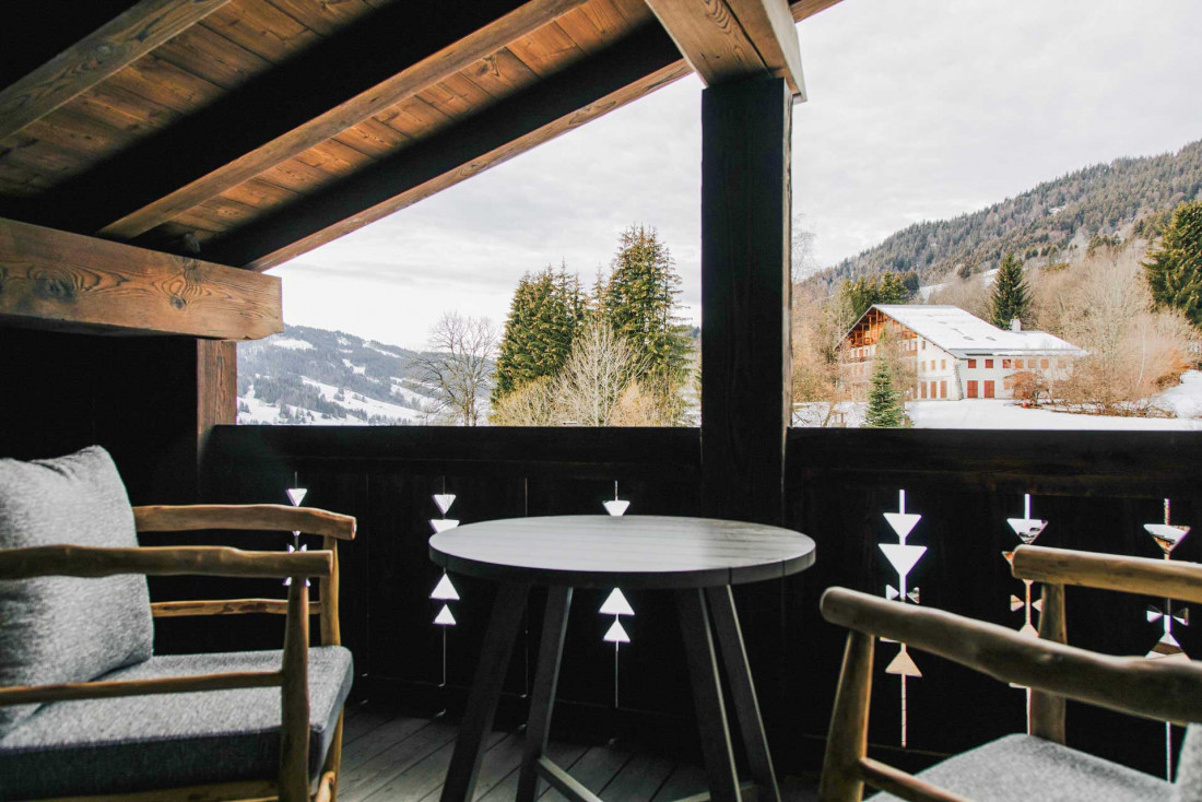 Hôtel & Chalets L'Alpaga | La terrasse d'une chambre © Charlotte Lindet