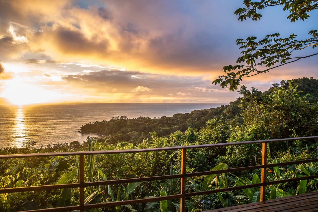 Spectaculaire coucher de soleil au Lapa Rios Lodge © DR