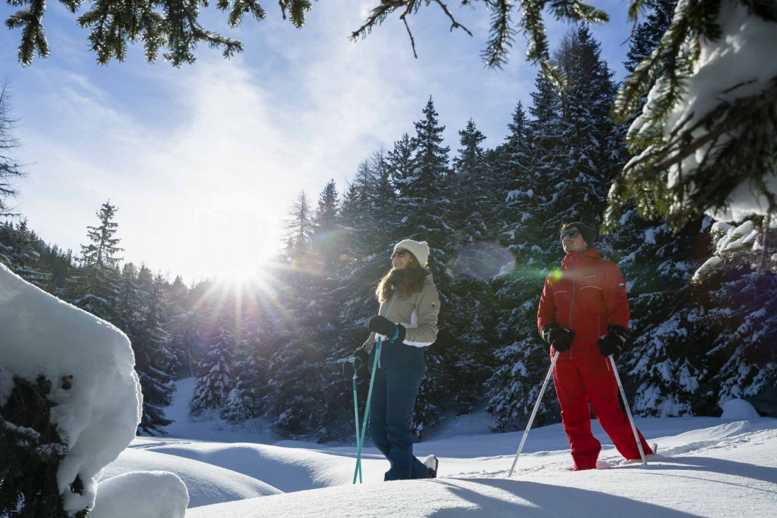 À La Plagne, station familiale, des randonnées accessibles à tous au milieu de paysages immaculés © OTGP