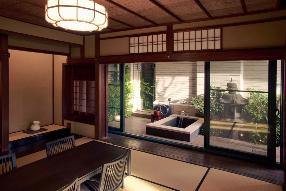 La Suite Japonaise se compose d’un tatami traditionnel et d’un bain extérieur © DR 