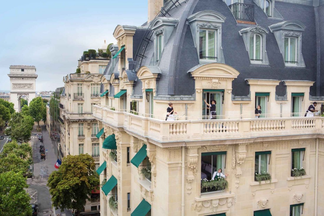 Le Peninsula au plus proche des beaux quartiers et de l'Arc de Triomphe © DR