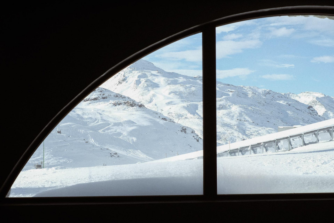 Hôtel Le Val Thorens | Vue sur les montagnes depuis la piscine © Gaëlle Rapp Tronquit