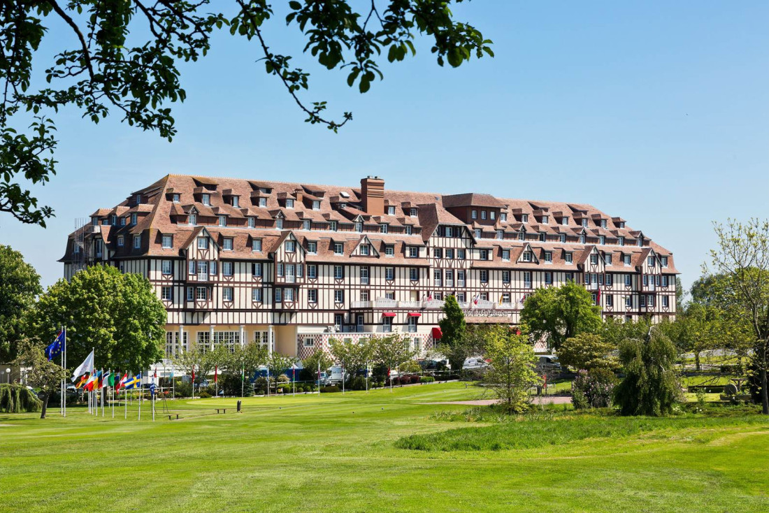 Quels sont les meilleurs hôtels pour pratiquer le padel Hôtel Barrière L'Hôtel du Golf Deauville © DR