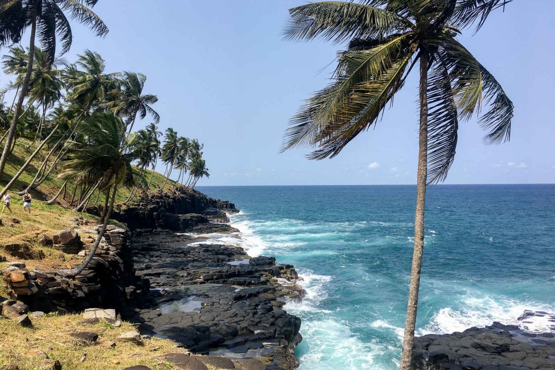 La côte sauvage sur l'île de Sao Tomé © Alicia Dorey