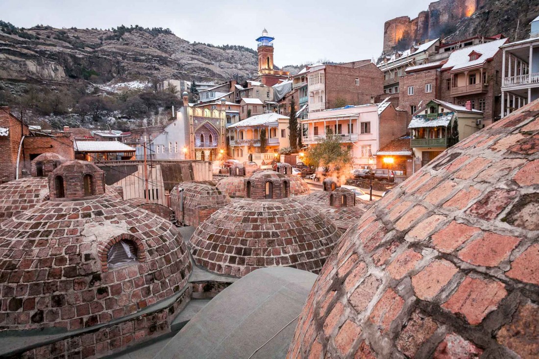 Les bains du quartier historique d'Abanotubani. © Vladimir Gerasimov