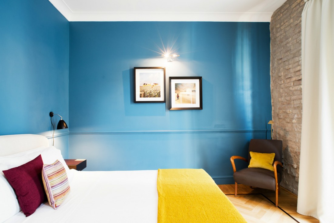 Chambre colorée au Fifteen Keys, boutique-hôtel tendance dans le quartier de Monti © The Fifteen Keys Hotel