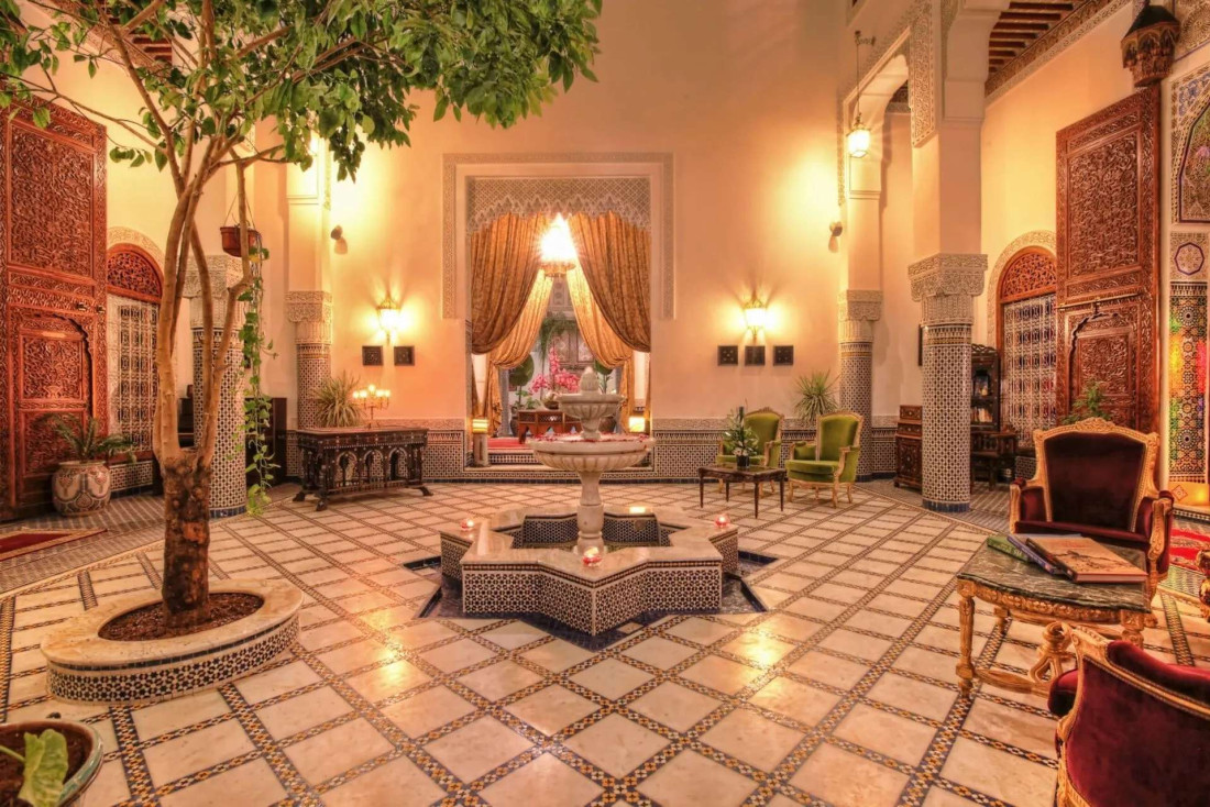 Un patio du Riad El Amine, un des plus beaux hôtels de Fès © DR