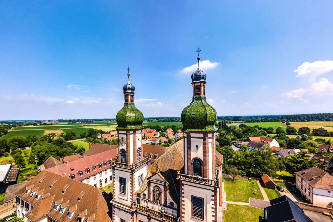 L'abbaye baroque d'Ebermunster vue du ciel © Alexander - adobestock