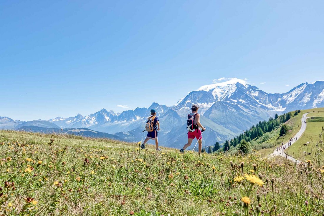 Avec les remontées mécaniques, facile de se balader en altitude du côté du Mont d’Arbois © Boris Molinier