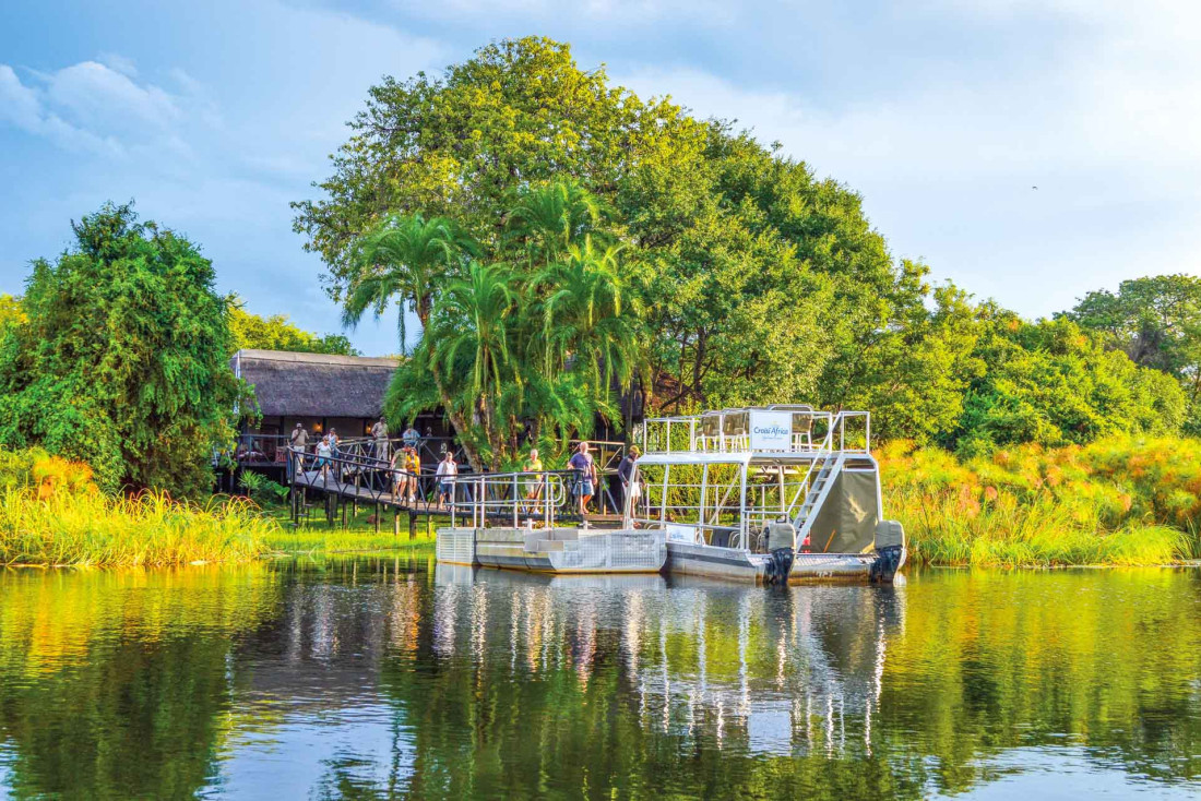 Parmi les plus beaux safaris en Afrique, entre Botswana et Zimbabwe sur le fleuve Zambèze © CroisiEurope - Kevin Hogan