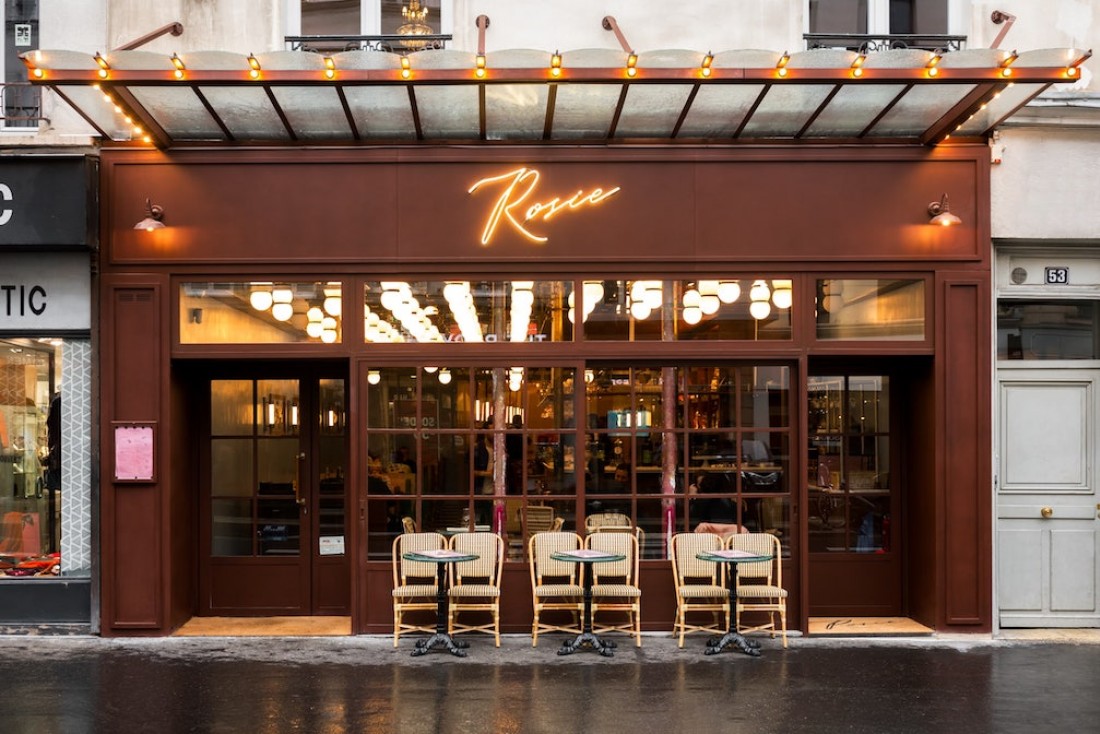 La devanture de la Brasserie Rosie, rue du Faubourg Saint-Antoine (Paris 11e) © DR.