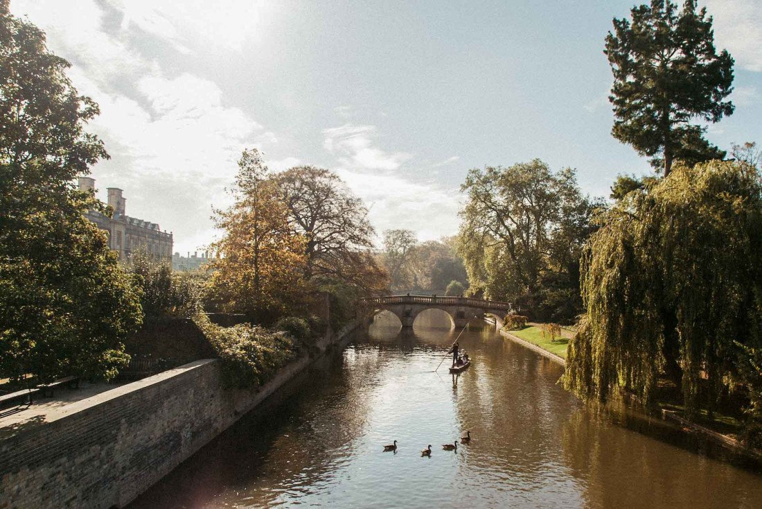 Cambridge et son université, tout près de Londres © Devin Kleu